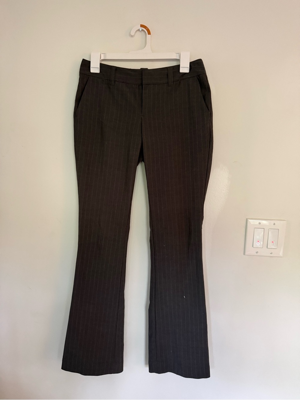 GAP Black Pinstripe Stretch Hip Slug Fit Pants
